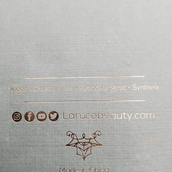 Laruce 4 PC Vegan Hypoallergenic Face Cosmetic Makeup Brush Set NEW - Picture 8 of 8